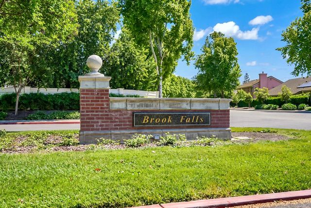 6809 Brook Falls, Stockton, CA 95219