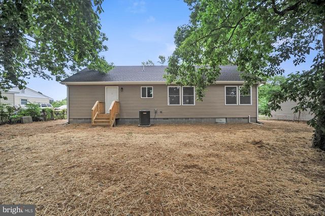 185 N GOVERNORS BLVD, Dover, DE 19901