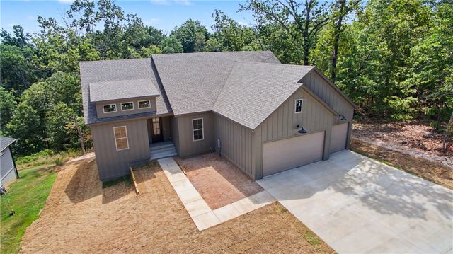 36 Halford Lane, Bella Vista, AR 72715