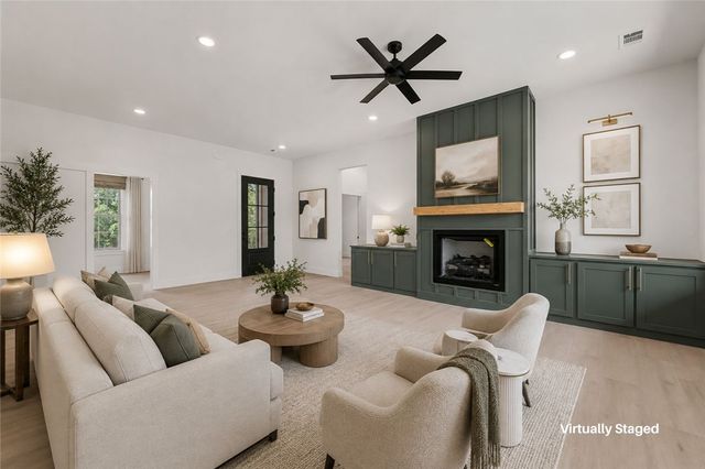 36 Halford Lane, Bella Vista, AR 72715