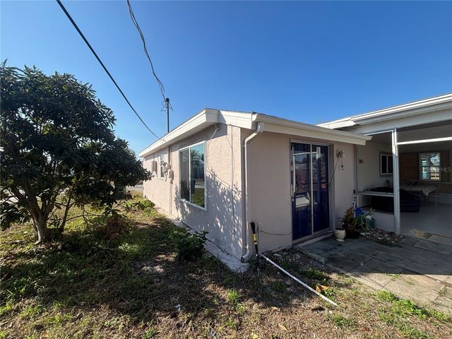 8782 LA BOCA AVENUE, North Port, FL 34287