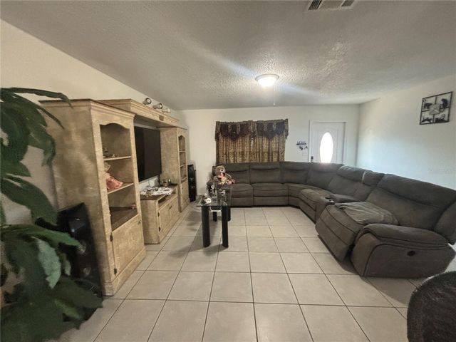 8782 LA BOCA AVENUE, North Port, FL 34287