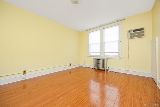 65-56 77th Place, Middle Village, NY 11379