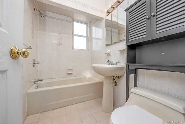 65-56 77th Place, Middle Village, NY 11379