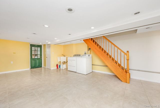 65-56 77th Place, Middle Village, NY 11379