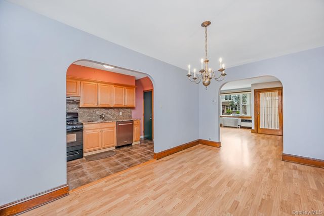 65-56 77th Place, Middle Village, NY 11379
