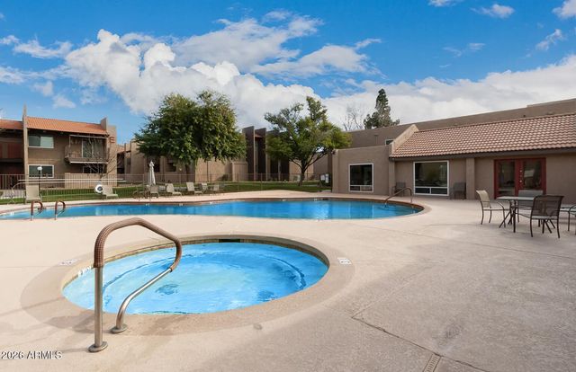 5525 E THOMAS Road Q8, Phoenix, AZ 85018