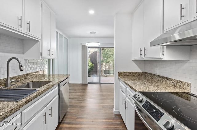 5525 E THOMAS Road Q8, Phoenix, AZ 85018