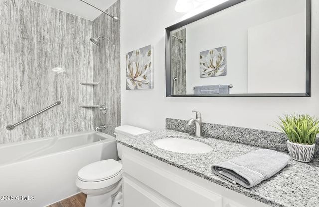 5525 E THOMAS Road Q8, Phoenix, AZ 85018