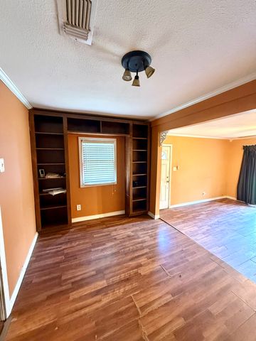 205 Lake Street, Mooringsport, LA 71060