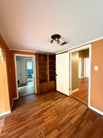 205 Lake Street, Mooringsport, LA 71060