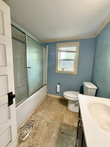 205 Lake Street, Mooringsport, LA 71060