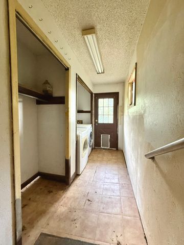 205 Lake Street, Mooringsport, LA 71060