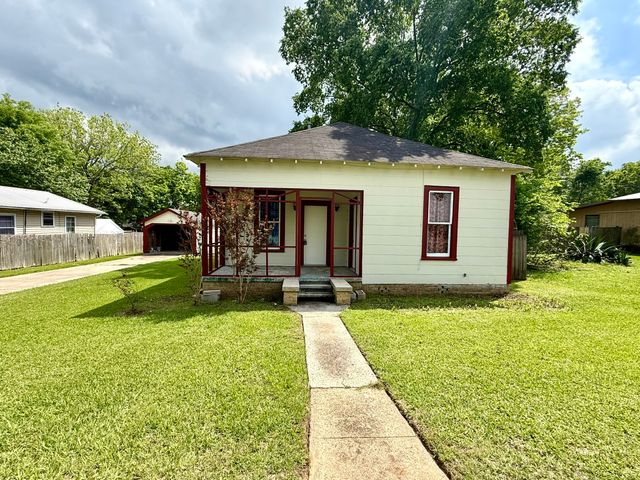 205 Lake Street, Mooringsport, LA 71060