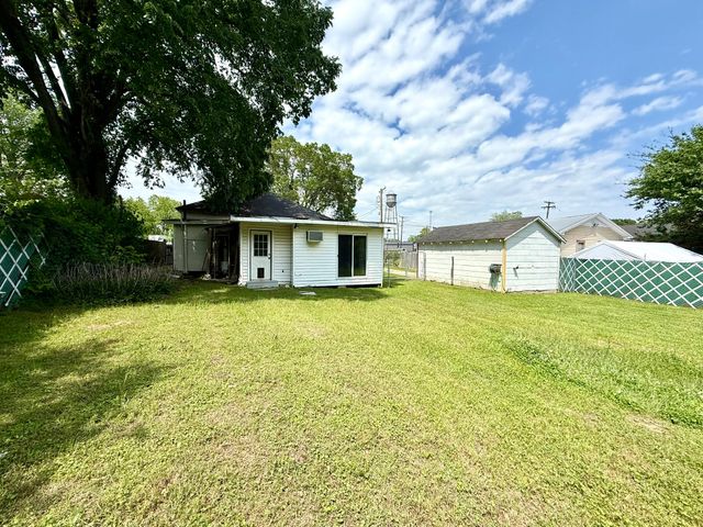 205 Lake Street, Mooringsport, LA 71060