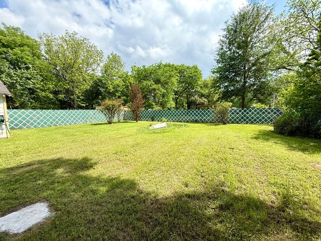 205 Lake Street, Mooringsport, LA 71060