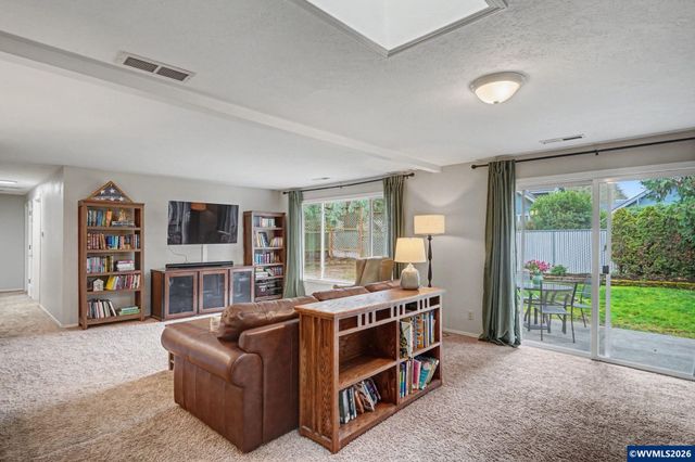 1036 Charlene St S, Salem, OR 97306