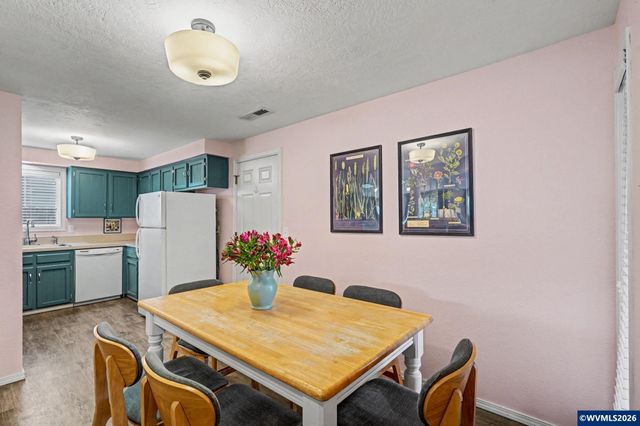 1036 Charlene St S, Salem, OR 97306