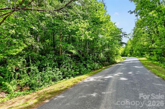 99999 Wright Road, Marion, NC 28752