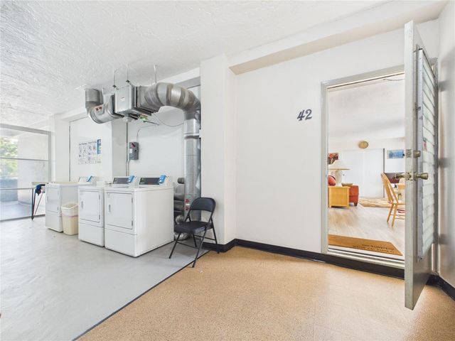 2462 BRAZILIA DRIVE 42, Clearwater, FL 33763