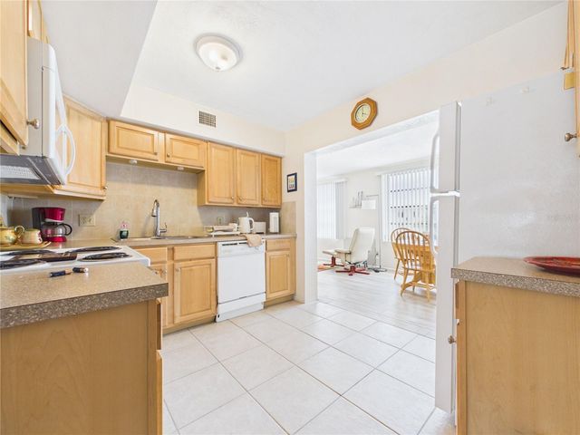 2462 BRAZILIA DRIVE 42, Clearwater, FL 33763