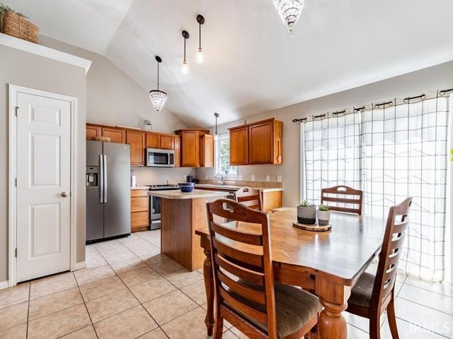 4627 Erinwood Court, Evansville, IN 47725