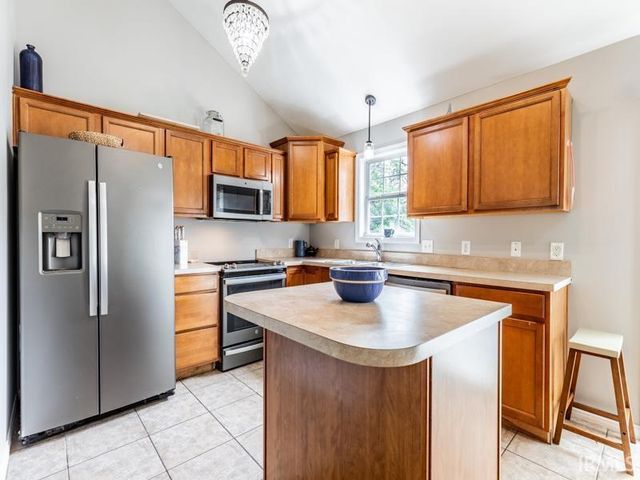 4627 Erinwood Court, Evansville, IN 47725