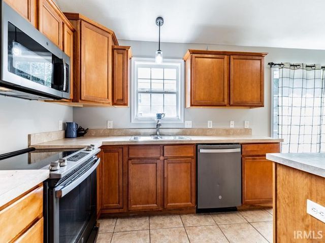 4627 Erinwood Court, Evansville, IN 47725