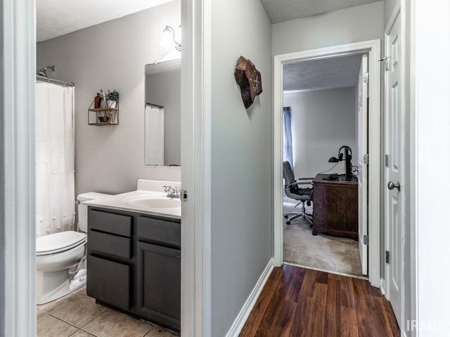4627 Erinwood Court, Evansville, IN 47725