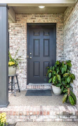 4627 Erinwood Court, Evansville, IN 47725