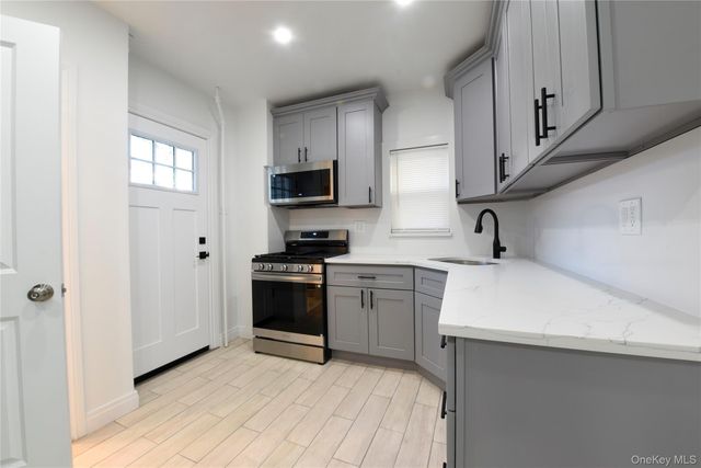 188-11 104th Avenue, Saint Albans, NY 11412