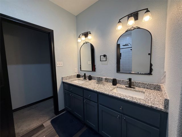 1384 Rs County Road 1235, Point, TX 75472