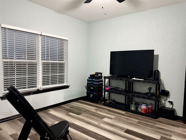 1384 Rs County Road 1235, Point, TX 75472