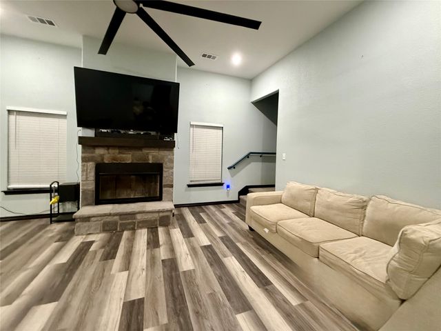 1384 Rs County Road 1235, Point, TX 75472