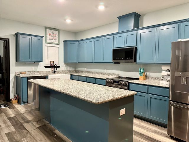 1384 Rs County Road 1235, Point, TX 75472