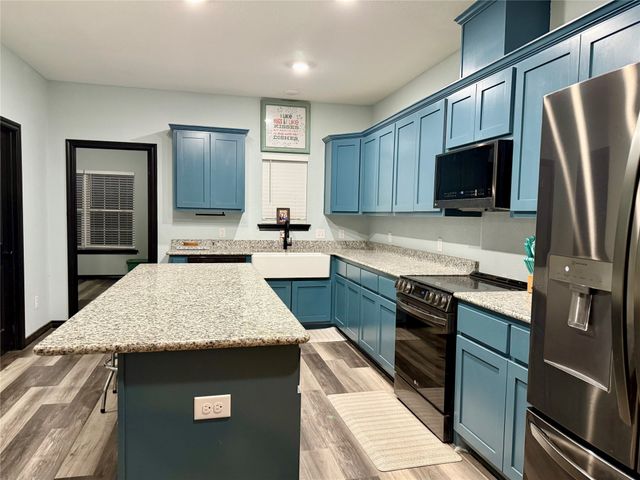 1384 Rs County Road 1235, Point, TX 75472