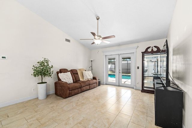2022 RUDDER DRIVE, Valrico, FL 33594