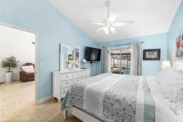 2022 RUDDER DRIVE, Valrico, FL 33594