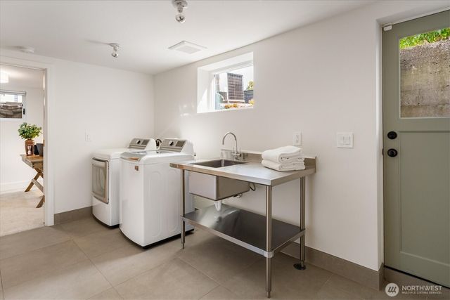 4003 W Armour Street, Seattle, WA 98199