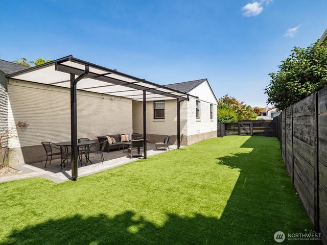 4003 W Armour Street, Seattle, WA 98199