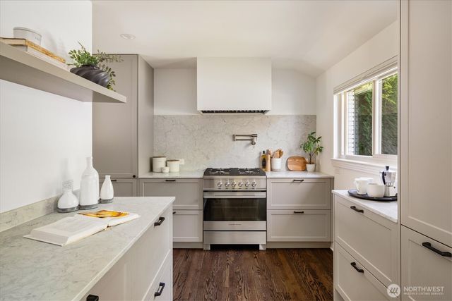 4003 W Armour Street, Seattle, WA 98199