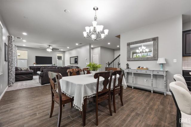 13702 Pemberley Passage Avenue, Bakersfield, CA 93311