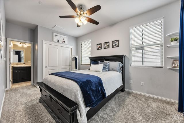 13702 Pemberley Passage Avenue, Bakersfield, CA 93311