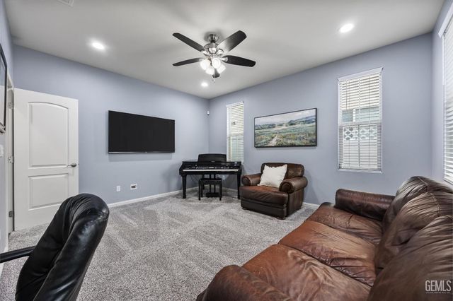 13702 Pemberley Passage Avenue, Bakersfield, CA 93311