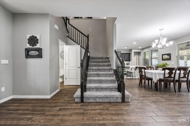 13702 Pemberley Passage Avenue, Bakersfield, CA 93311