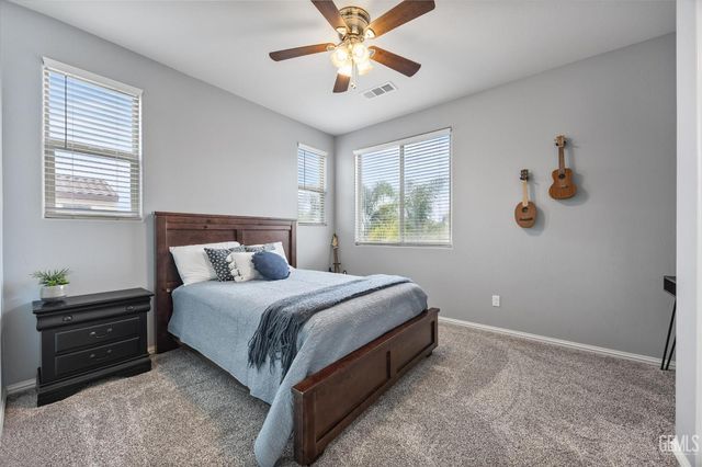 13702 Pemberley Passage Avenue, Bakersfield, CA 93311