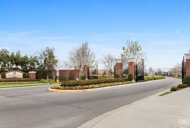 13702 Pemberley Passage Avenue, Bakersfield, CA 93311