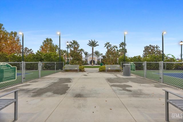 13702 Pemberley Passage Avenue, Bakersfield, CA 93311