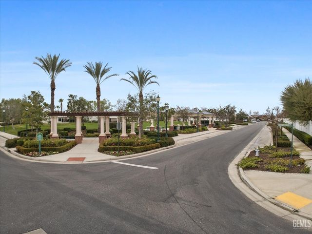 13702 Pemberley Passage Avenue, Bakersfield, CA 93311