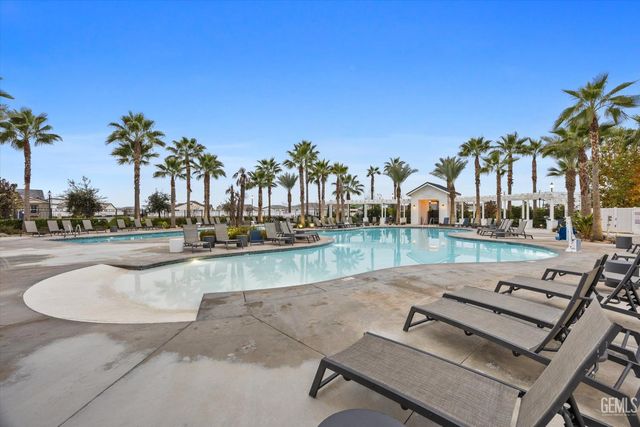 13702 Pemberley Passage Avenue, Bakersfield, CA 93311